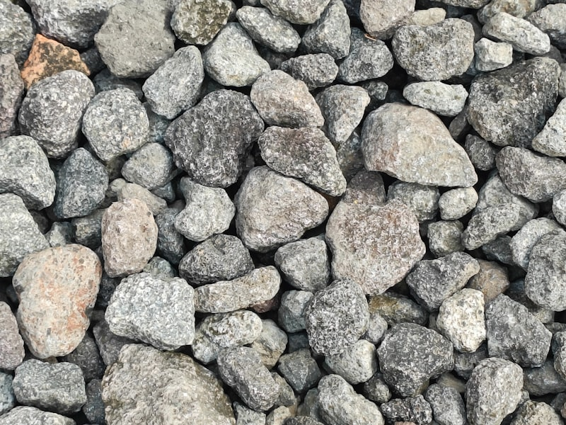 Custom-graded crush aggregate